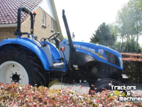 Schlepper / Traktor New Holland T4.75 T4
