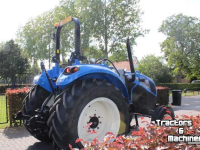 Schlepper / Traktor New Holland T4.75 T4