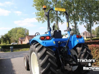 Schlepper / Traktor New Holland T4.75 T4