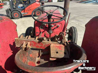 Schlepper / Traktor McCormick mc cormick d-436
