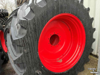 Räder, Reifen, Felgen & Distanzringe  Trelleborg VF710/60R42 op velg 10 gats