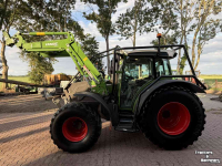 Schlepper / Traktor Fendt 211 Vario met bosbouwbescherming / forestry protection