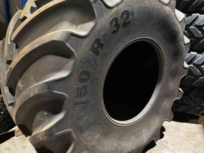Räder, Reifen, Felgen & Distanzringe Mitas 1250/50R32