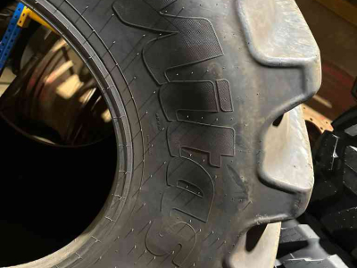 Räder, Reifen, Felgen & Distanzringe Mitas 1250/50R32