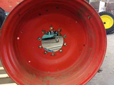 Räder, Reifen, Felgen & Distanzringe Fendt 23X38