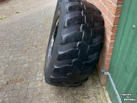 Räder, Reifen, Felgen & Distanzringe Dunlop 405/70 R20