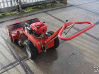 Kehrmaschine M-Sweep GS 0850 hydraulische veegmachine rolbezem rolveger opvangbak Honda motor