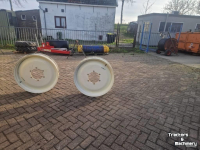 Räder, Reifen, Felgen & Distanzringe Molcon New Holland Velgen 7*32 250/285-6