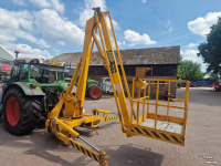 Scherenarbeitsbühnen Custers TRACTOR HOOGWERKER