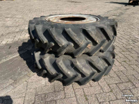 Räder, Reifen, Felgen & Distanzringe Taurus 12.4R28 set incl. velgen