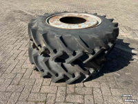 Räder, Reifen, Felgen & Distanzringe Taurus 12.4R28 set incl. velgen