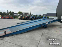 Sonstige Transport- und Industriemaschinen und Zubehör  storax oprijbrug laadbrug 10 ton