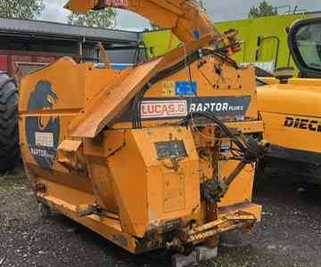 Strohverteiler für Liegeboxen Lucas Raptor Plus C