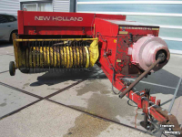Pressen New Holland Hayliner 386