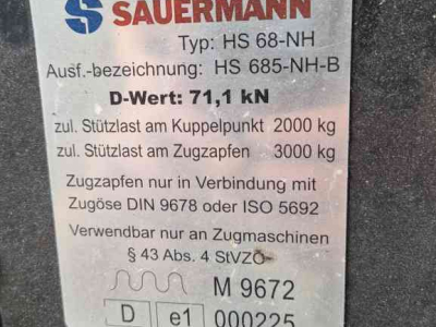 Sonstiges Traktoren und Zubehör New Holland Sauermann CASE-IH Trekhaak frame slede rail HS 685-NH-B