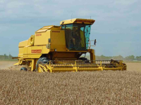 Mähdrescher New Holland gezocht 8080 hydro