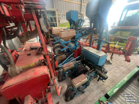 Kartoffellegemaschine Monosem 6 rijige Maispoter Maiszaaier Mais poter zaaier