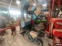 Kartoffellegemaschine Monosem 6 rijige Maispoter Maiszaaier Mais poter zaaier