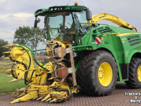 Feldhäcksler John Deere 8400
