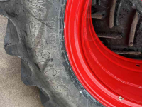 Räder, Reifen, Felgen & Distanzringe  Dubbellucht 520/85R46  naast  710/70R42
