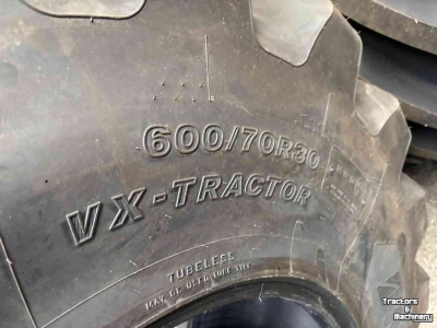 Räder, Reifen, Felgen & Distanzringe Bridgestone 600/70R30  710/70R42
