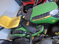 Aufsitzrasenmäher John Deere DIV. ZITMAAIERS GEBRUIKT