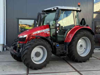 Schlepper / Traktor Massey Ferguson 5712 S Dyna-4