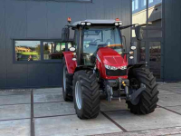 Schlepper / Traktor Massey Ferguson 5712 S Dyna-4
