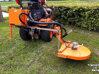 Mähausleger mit Kreiselmäher  cirkelmaaier, kantenmaaier. Hogervorst, nieuw