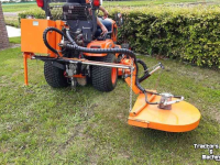 Mähausleger mit Kreiselmäher  cirkelmaaier, kantenmaaier. Hogervorst, nieuw