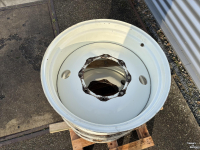 Räder, Reifen, Felgen & Distanzringe  DW14x28 Velgen