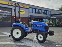 Obsttraktor New Holland Boomer 25