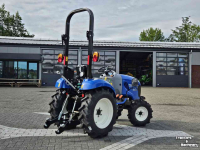 Obsttraktor New Holland Boomer 25