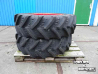 Räder, Reifen, Felgen & Distanzringe Kleber 320/85R24 op 8-gaats Fendt velgen