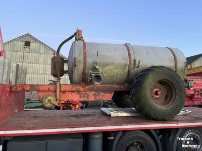 Gülletankwagen / Güllefässer Jako 4000 Liter Vaacuumtank mestverwerking