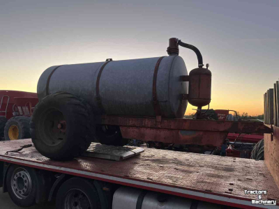 Gülletankwagen / Güllefässer Jako 4000 Liter Vaacuumtank mestverwerking