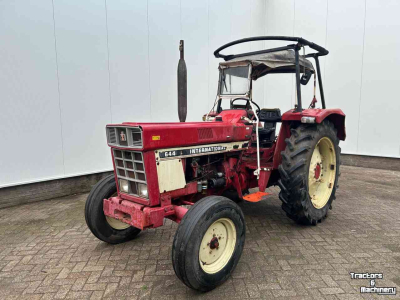Schlepper / Traktor International 644