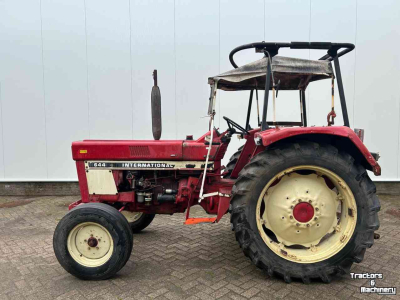 Schlepper / Traktor International 644
