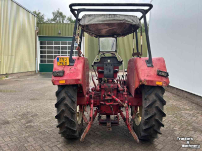 Schlepper / Traktor International 644