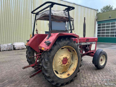 Schlepper / Traktor International 644