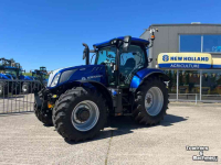 Schlepper / Traktor New Holland T 6.180