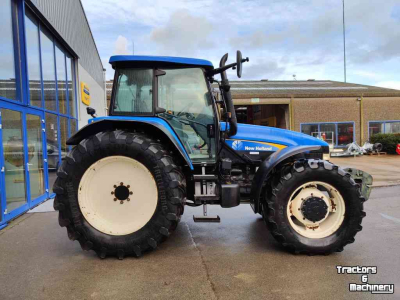 Schlepper / Traktoren New Holland TM155 RC