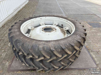 Räder, Reifen, Felgen & Distanzringe Alliance 300/95R46 (12.4R46)