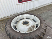 Räder, Reifen, Felgen & Distanzringe Alliance 300/95R46 (12.4R46)