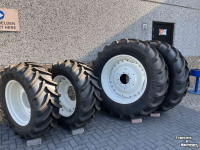 Räder, Reifen, Felgen & Distanzringe Vredestein Nieuw set compleet op verstelbare velgen  440/65R28 en 540/65R38