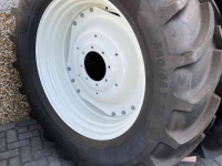 Räder, Reifen, Felgen & Distanzringe Vredestein Nieuw set compleet op verstelbare velgen  440/65R28 en 540/65R38