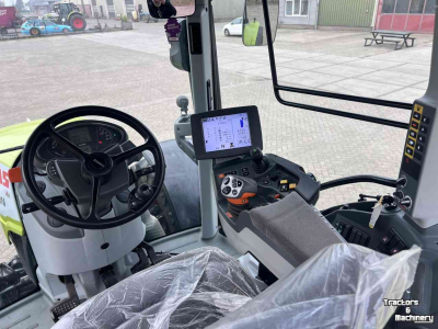 Schlepper / Traktor Claas Arion 550