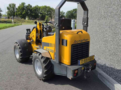Radlader Schäffer 2430