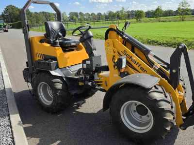 Radlader Schäffer 2430