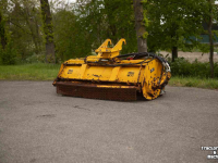 Schlegelmulchgeräte Herder kmu 180 klepelmaaier mulcher mower Mähausleger